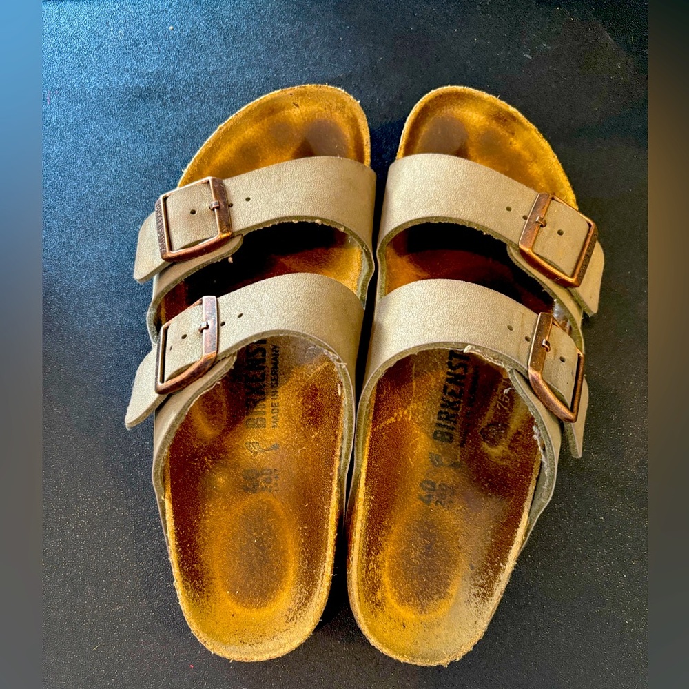 Birkenstock Arizona Sandals - Stone Color, Size 9 (EU 39)